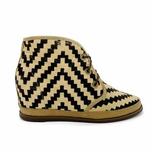 Anthropologie 80%20 Eliotte Pony Hair Booties